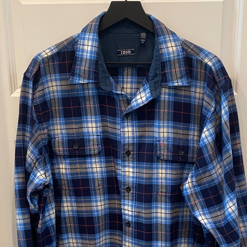 IZOD Men's Plaid button-down dress shirt size XL